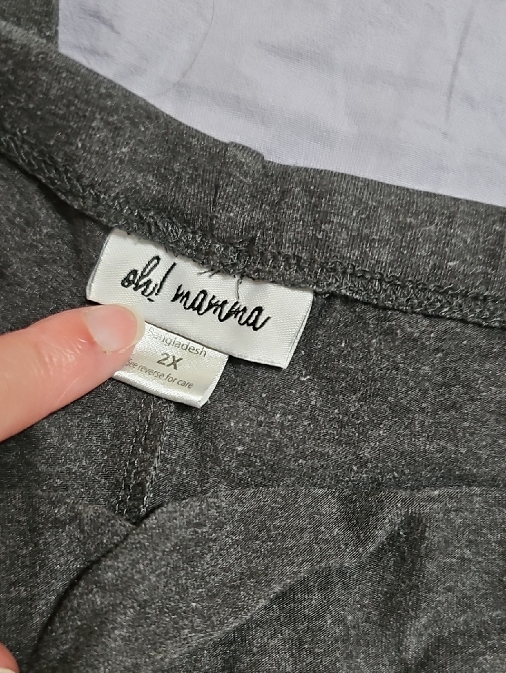 oh! mamma 2x Charcoal Maternity Capri Leggings - Picture 2 of 5